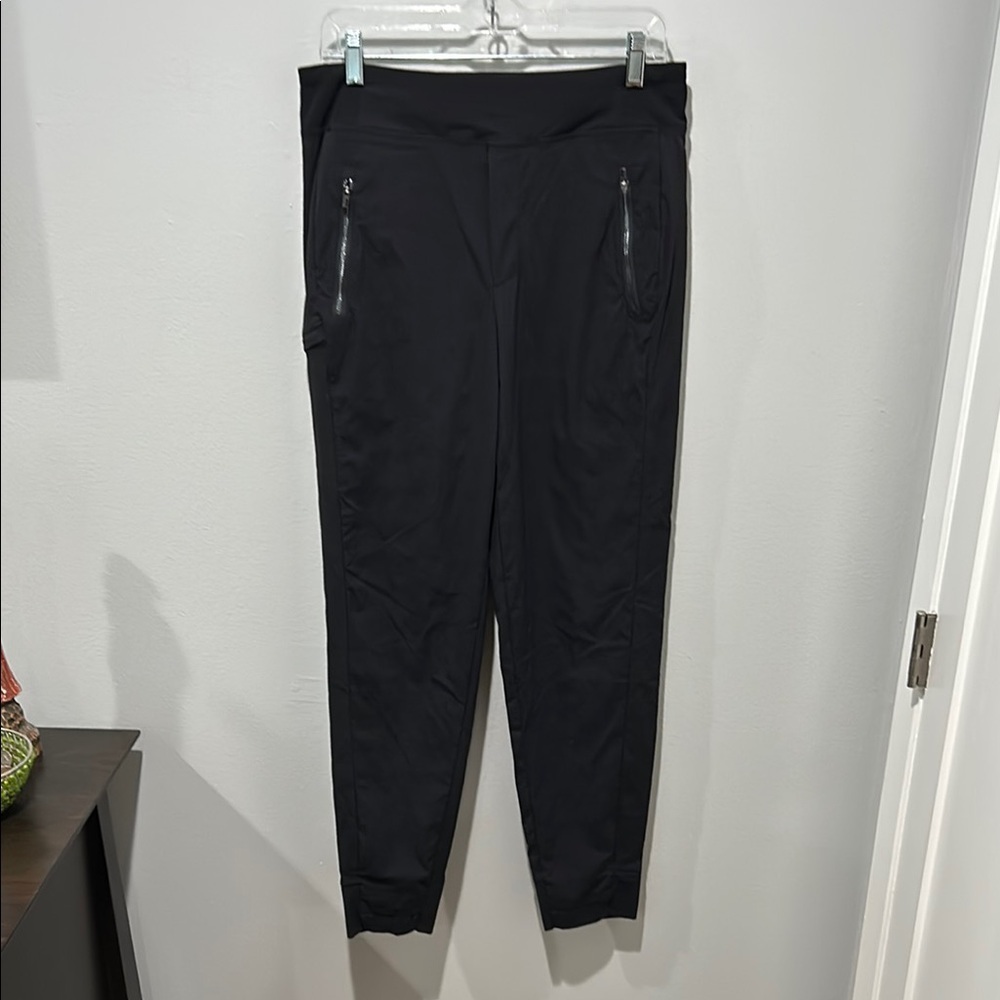 Women’s Athleta Black Jogger Pants
